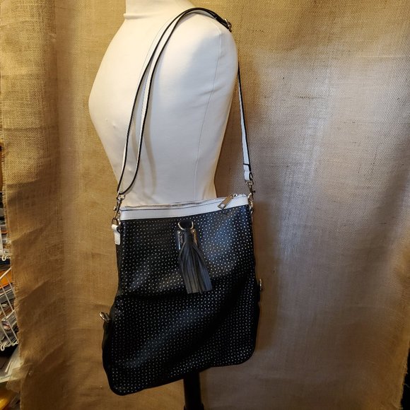 Mark by Avon Cut it Out Purse NEW - Picture 2 of 8